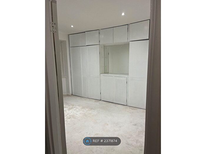 3 Bedroom Semi-Detached House To Rent In North Lancing, North Lancing, BN15