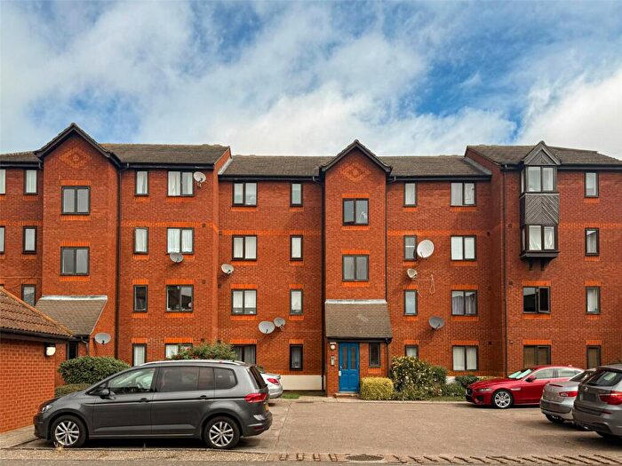 1 Bedroom Apartment For Sale In Harlinger Street, Woolwich, SE18