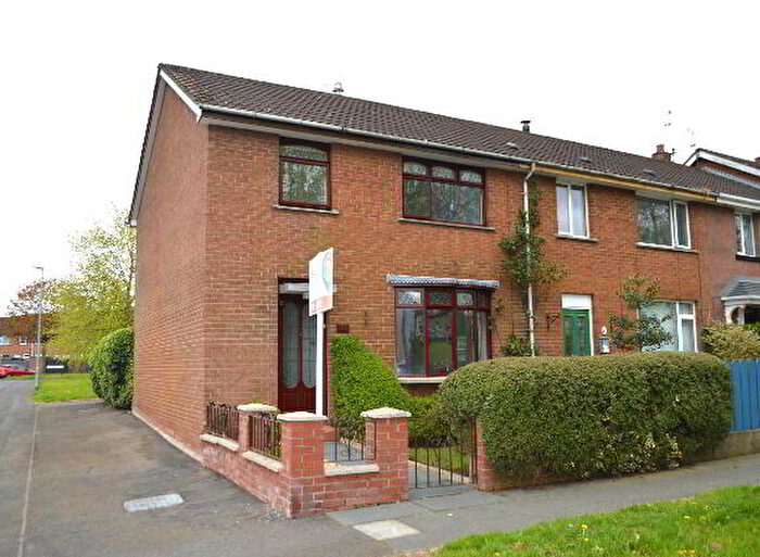 3 Bedroom End TownHouse For Sale In Ballyoran Park, Portadown, BT62