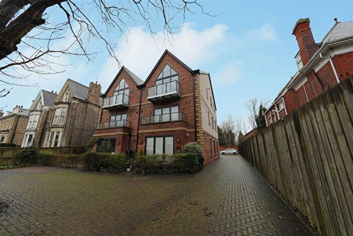 2 Bedroom Flat For Sale In Pearson Park, Kingston Upon Hull, HU5