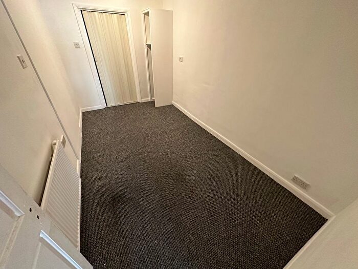 1 Bedroom Flat To Rent In Francis Road, Hounslow, TW4