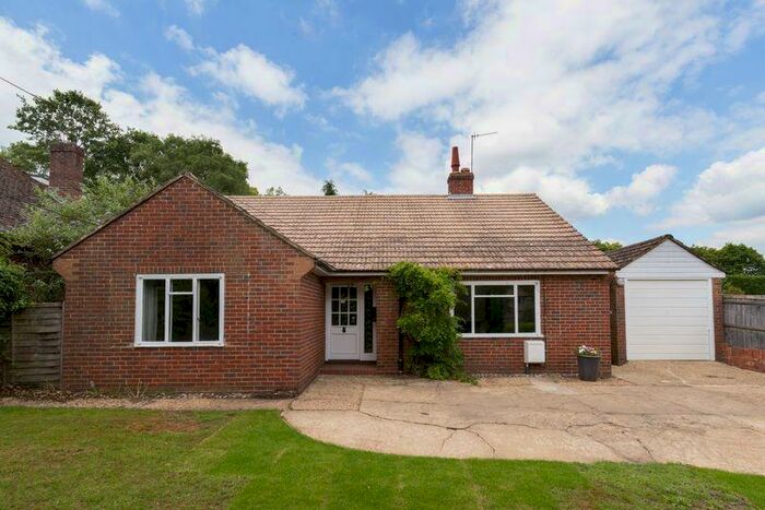 3 Bedroom Bungalow To Rent In Gasden Copse, Godalming, GU8