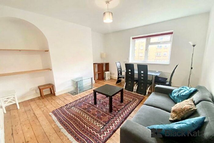 3 Bedroom Flat To Rent In Congreve Street, Elephant And Castle, SE17