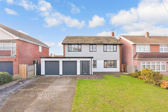 3 Bedroom Detached House For Sale In Daryngton Avenue, Birchington, Kent, CT7