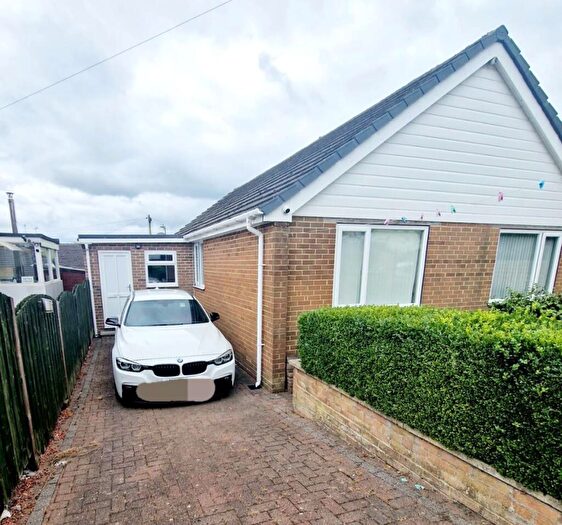 4 Bedroom Detached Bungalow For Sale In Longhouse Drive, Denholme, Bradford, BD13