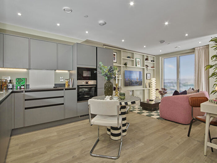 1 Bedroom Apartment For Sale In Fielders Quarter Fielders Crescent Barking London, IG11