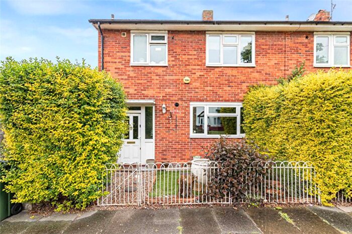 3 Bedroom End Of Terrace House For Sale In Ampleforth Road, Abbey Wood, SE2