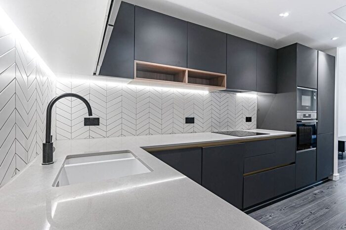 2 Bedroom Flat For Sale In Sovereign Court, Hammersmith, London, W6