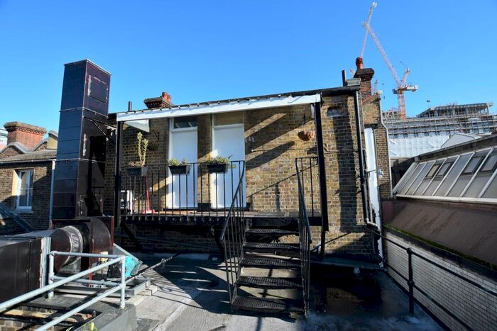 2 Bedroom Flat To Rent In High Street, Sutton, SM1