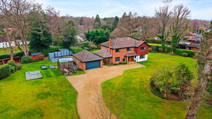 5 Bedroom Detached House For Sale In Felcot Road, Furnace Wood, RH19