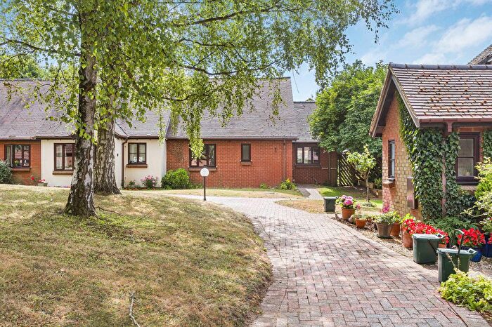 2 Bedroom Property For Sale In Orchard Walk, Watlington, OX49