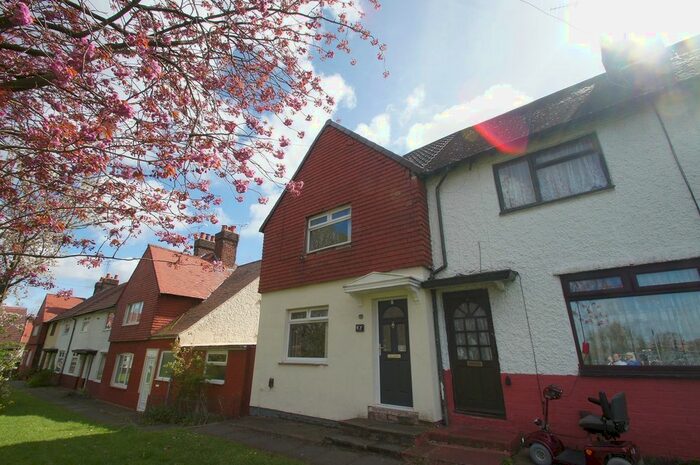 3 Bedroom Terraced House To Rent In Penn Gardens, Ellesmere Port, Cheshire., CH65