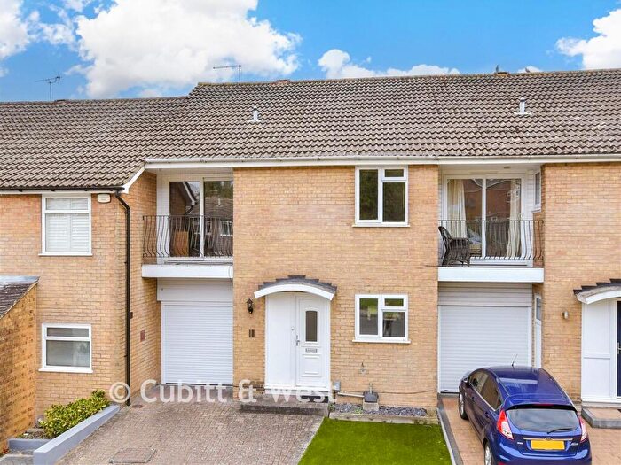 4 Bedroom Terraced House For Sale In Rose Bushes, Epsom Downs, Surrey, KT17