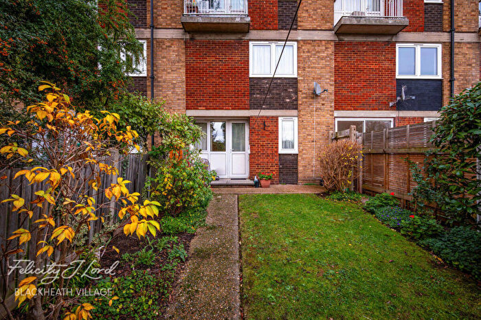 2 Bedroom Maisonette For Sale In Wricklemarsh Road, London, SE3