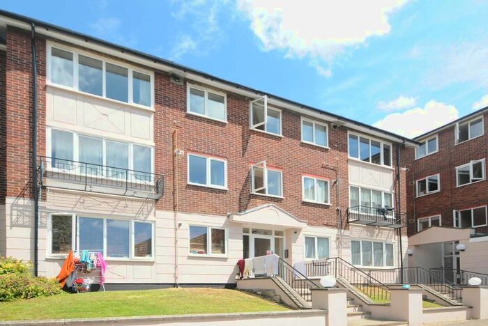 2 Bedroom Flat To Rent In Silkdale Close, East Oxford, OX4