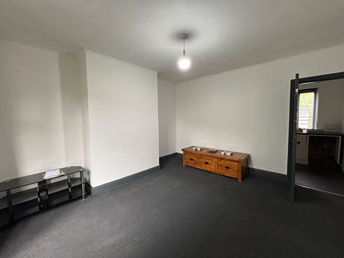 2 Bedroom Terraced House To Rent In Bawtry Road, Sheffield, S9