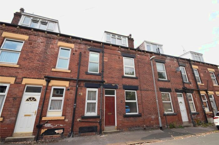 2 Bedroom Terraced House To Rent In Vesper Mount, Kirkstall, Leeds, LS5