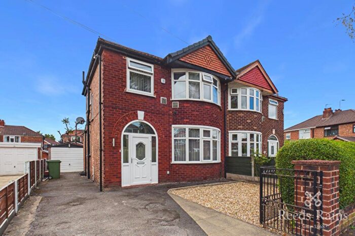 3 Bedroom Semi-Detached House For Sale In Lincoln Avenue, Stretford, Manchester, Greater Manchester, M32