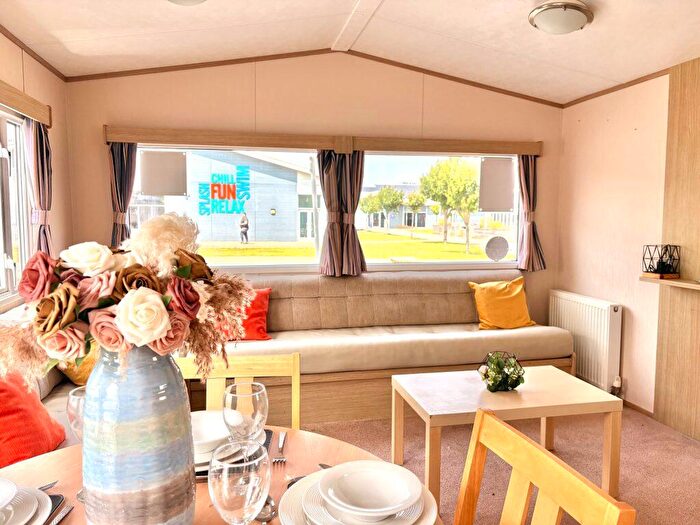 3 Bedroom Park Home For Sale In Sand Le Mere Holiday Park – Yorkshire, HU12