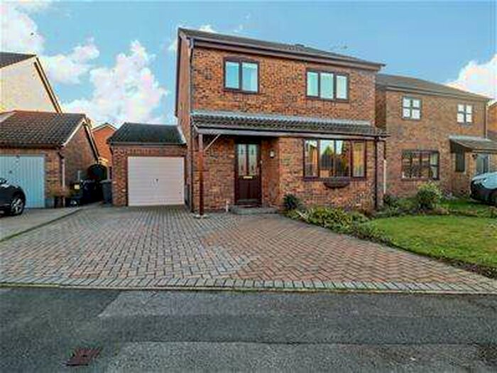 4 Bedroom Detached House To Rent In Thealby Gardens, Doncaster, DN4