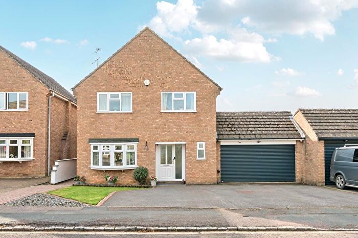 4 Bedroom Detached House For Sale In Middle Barton, Oxfordshire, OX7