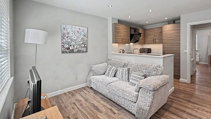 1 Bedroom Flat For Sale In Newmans Close, Wimborne, BH21