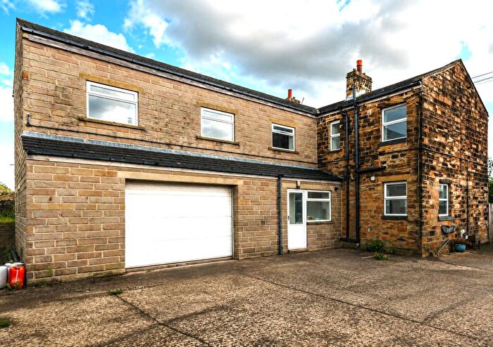 3 Bedroom Semi Detached House For Sale In Bradford Road, Birkenshaw, Bradford, West Yorkshire, BD11