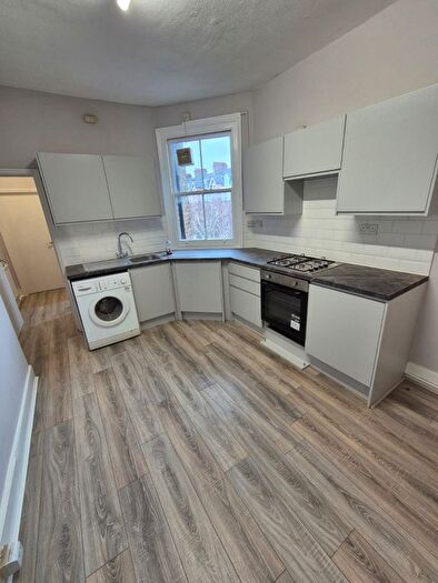 2 Bedroom Flat To Rent In Essendine Road, London, W9