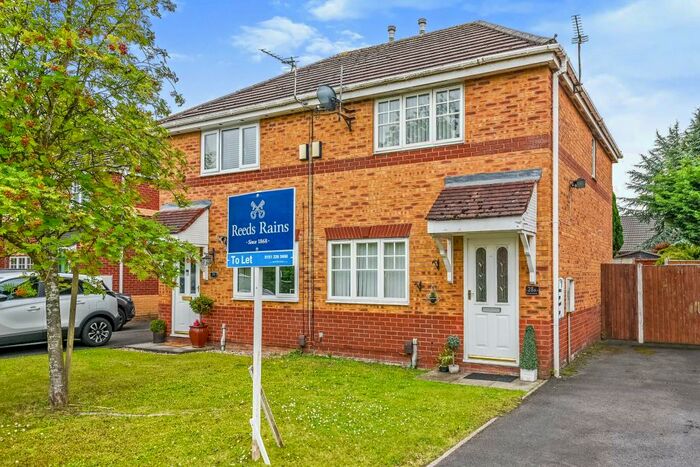 3 Bedroom Semi-Detached House To Rent In Valiant Close, Liverpool, L12