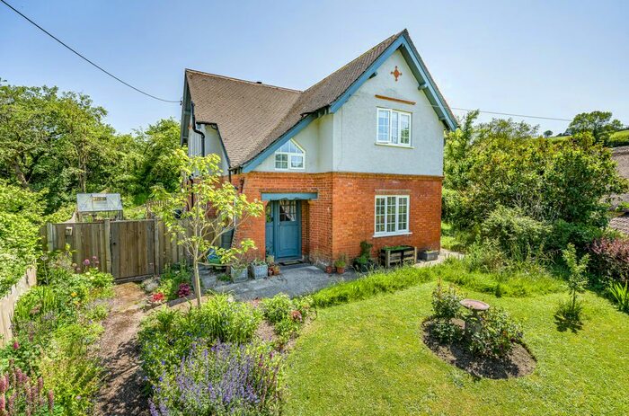 3 Bedroom Detached House For Sale In Shillingford, Tiverton, Devon, EX16