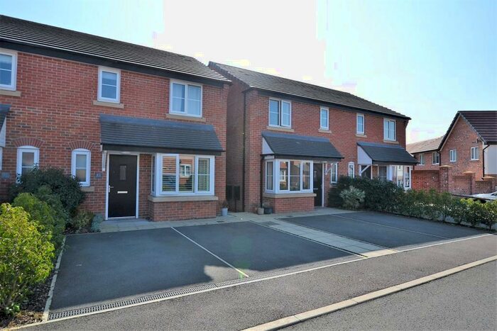3 Bedroom Semi-Detached House To Rent In Severn Way, Holmes Chapel, CW4