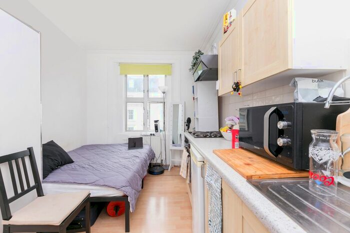 Studio To Rent In Belgrave Road, London, SW1V