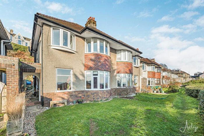 3 Bedroom Semi-Detached House For Sale In Heathfield Swansea, SA1