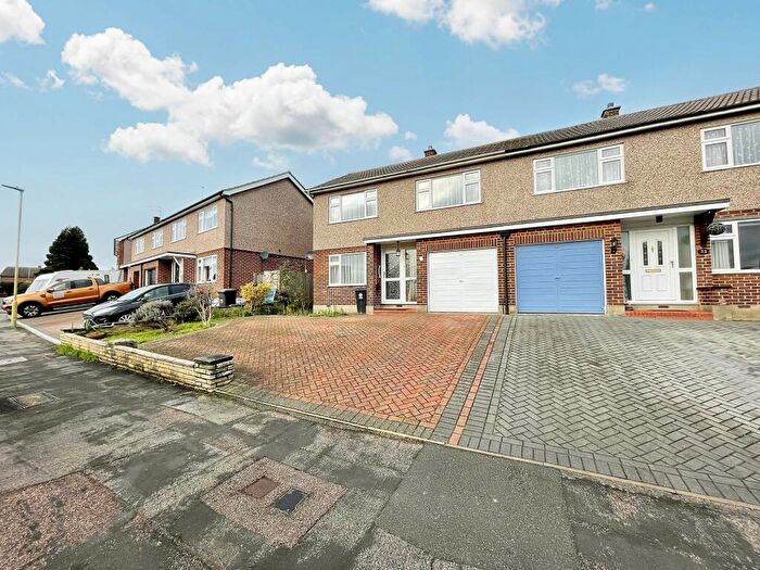 3 Bedroom Semi-Detached House To Rent In Kingsway, Ware, SG12