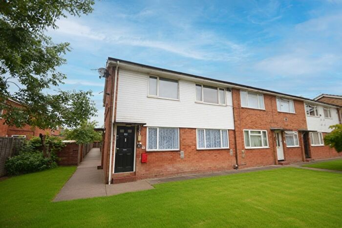 2 Bedroom Maisonette To Rent In Peninsular Close, Feltham, TW14