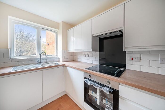 1 Bedroom Flat To Rent In Baildon Street, Deptford. London, SE8