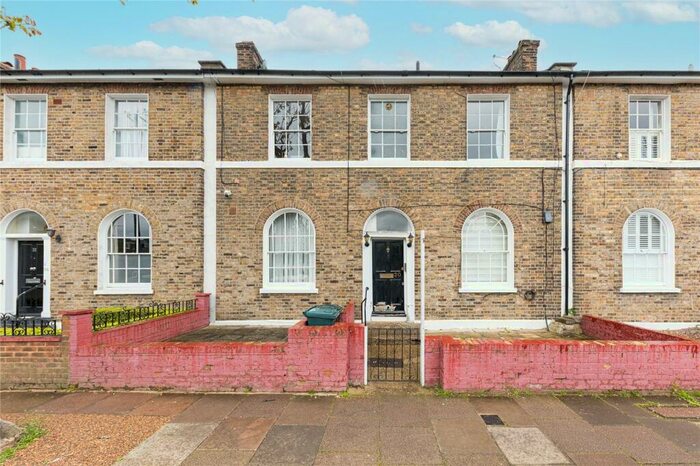 2 Bedroom Terraced House To Rent In Hemingford Road, Islington Central, N1