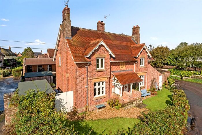 3 Bedroom Semi-Detached House For Sale In Mill Street, Puddletown, Dorchester, DT2