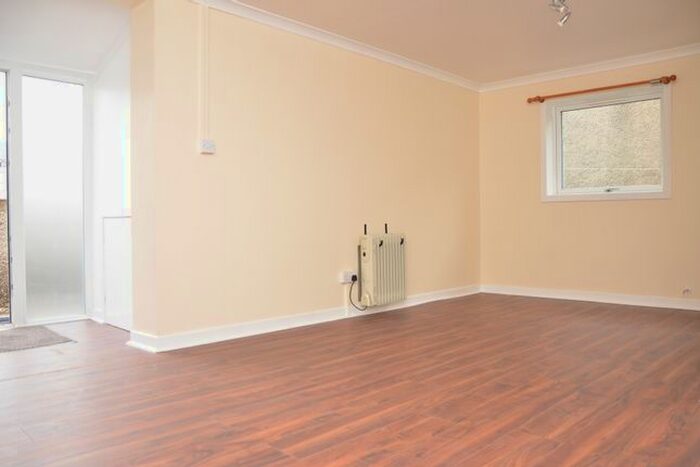 1 Bedroom Flat To Rent In Bellfield Lane, Edinburgh, EH15