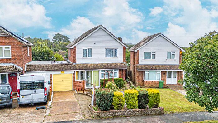 3 Bedroom Link Detached House For Sale In Harrow Lane, St. Leonards-On-Sea, TN37