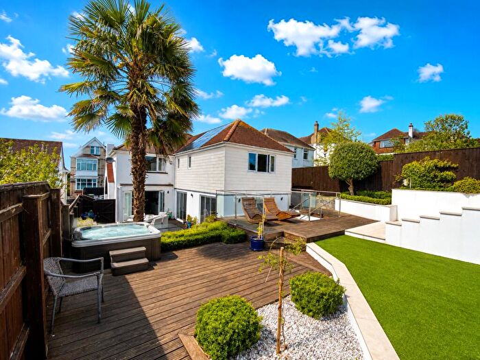 4 Bedroom Detached House For Sale In Ashleigh Road, Barnstaple, Devon, EX32