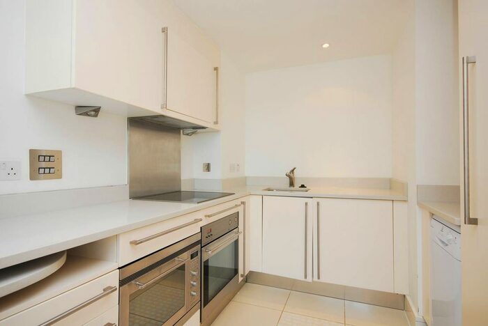 1 Bedroom Flat To Rent In Chelsea Bridge Wharf, Battersea, London, SW11