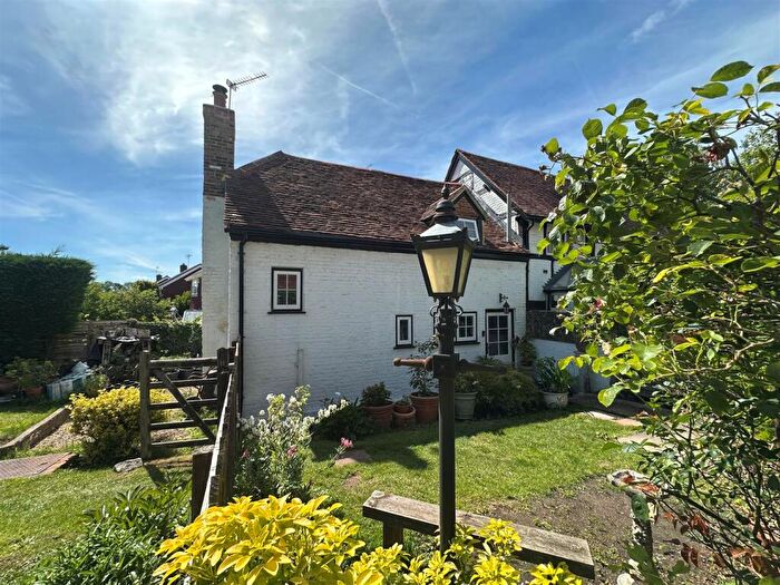2 Bedroom Cottage For Sale In Poyle Road, Tongham, Farnham, GU10