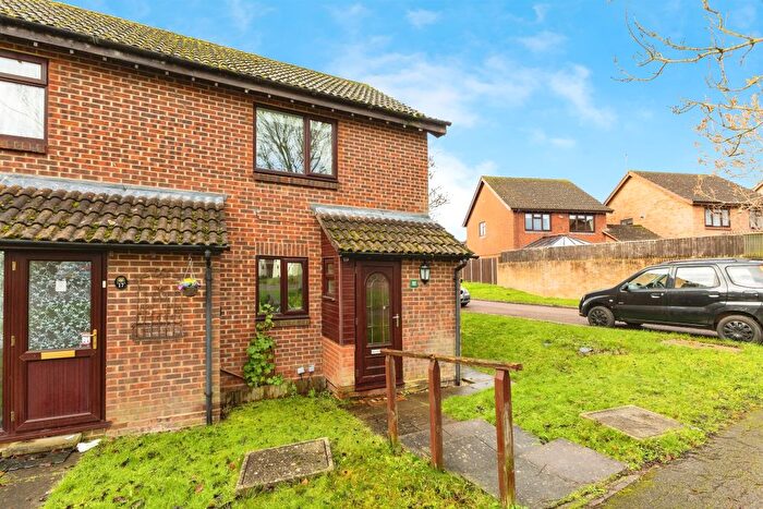 2 Bedroom End Terrace House For Sale In Chicory Close, Earley, Reading, RG6