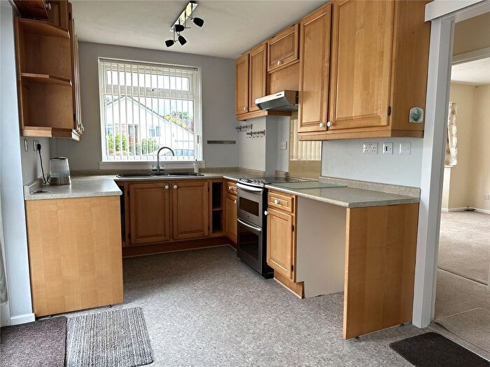 3 Bedroom Bungalow To Rent In Shutewater Close, Bishops Hull, Taunton, TA1