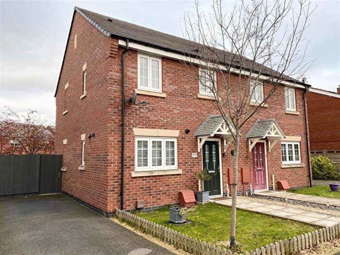 3 Bedroom Semi-Detached House To Rent In Southway, Blaby, Leicester, LE8