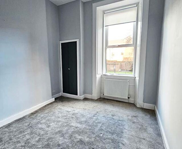 2 Bedroom Flat To Rent In Alexandra Parade, Dennistoun, Glasgow, G31