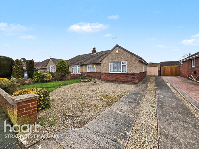 4 Bedroom Bungalow For Sale In Hill View Road, Swindon, SN3