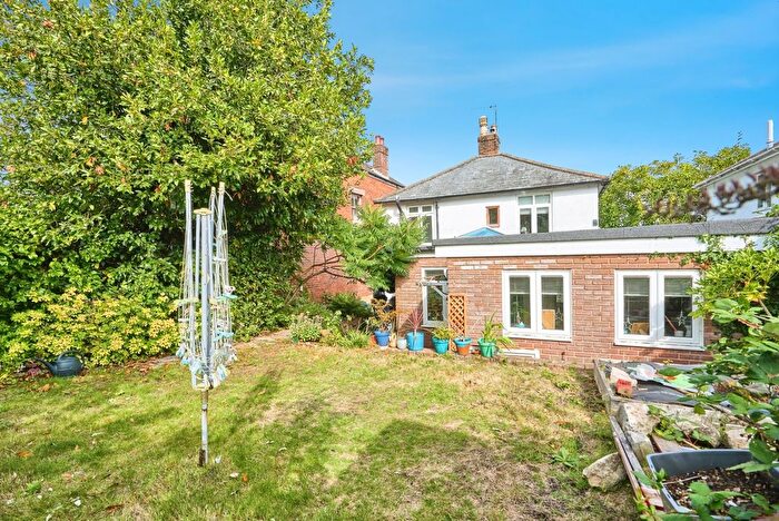 4 Bedroom Cottage For Sale In Elm Grove, Newport, Isle Of Wight, PO30