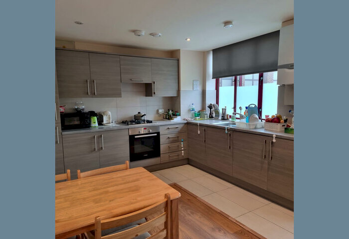 1 Bedroom Flat To Rent In Oasis Court, Harrow, Greater London, HA3